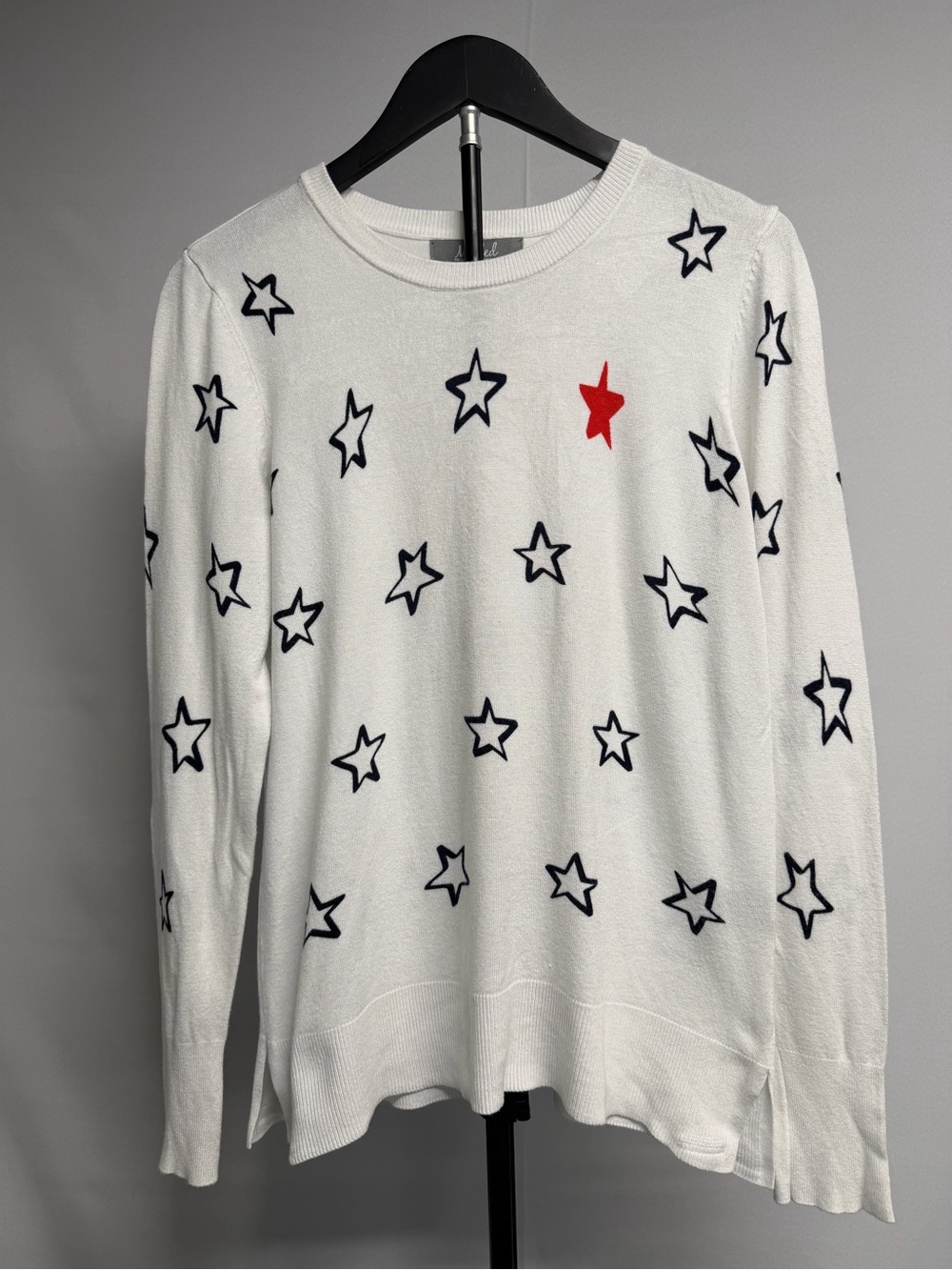 Marled White Crewneck Sweater with Navy Stars and Red Accent